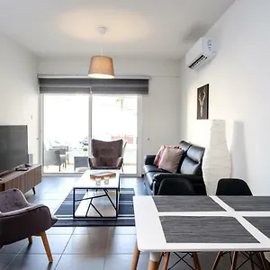 Book Me Now Central Flat Апартаменты Ларнака
